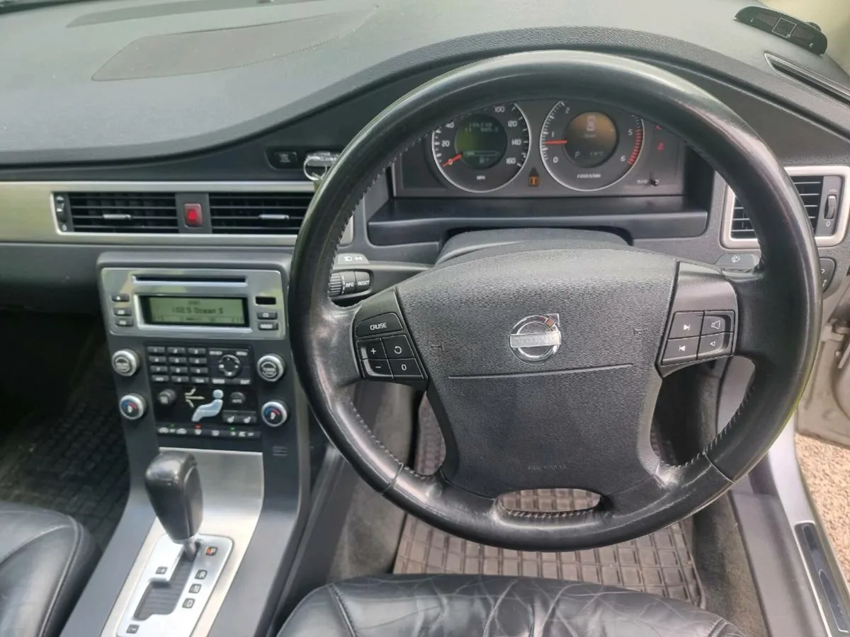 2008 Volvo S80 2.4 diesel SE LUX - Image 3