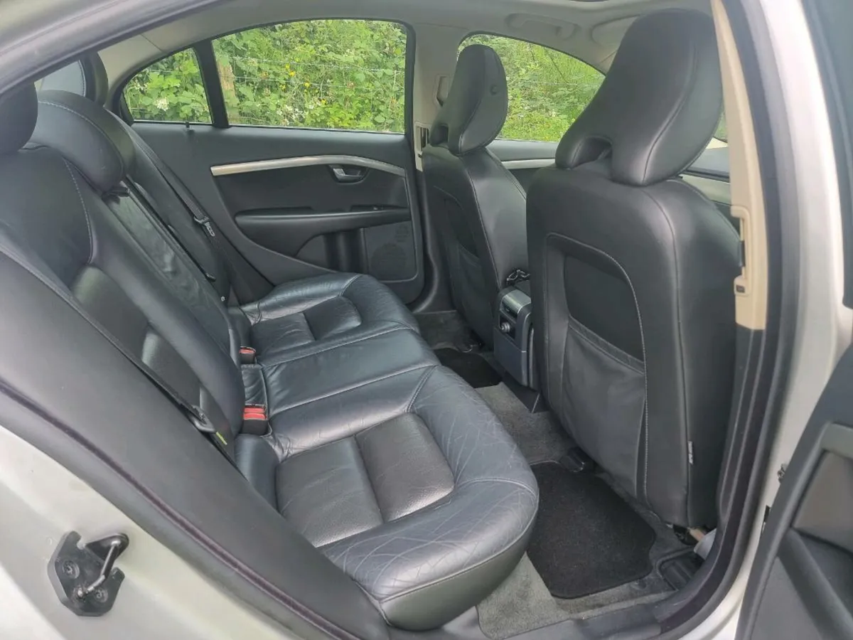 2008 Volvo S80 2.4 diesel SE LUX - Image 4