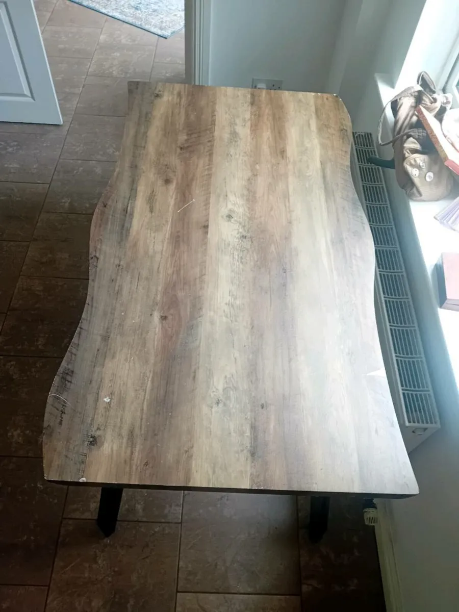 Dining table - Image 2