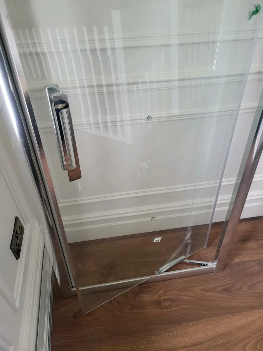 900mm Shower door - Image 4