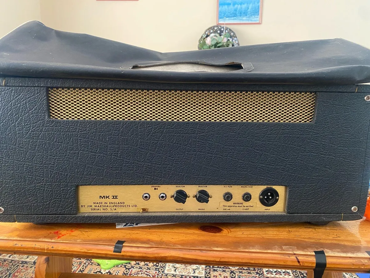 Marshall amp - Image 4