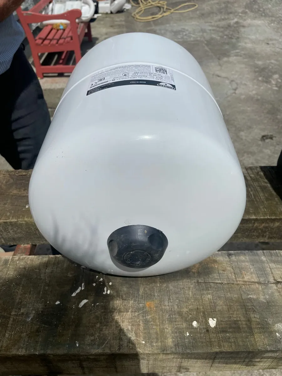 20 Litre White Pressure Vessel (Still in box) - Image 2