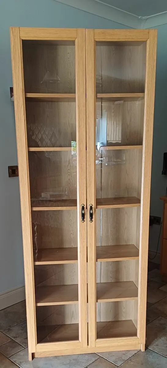 6 shelf IKEA bookcase - Image 3