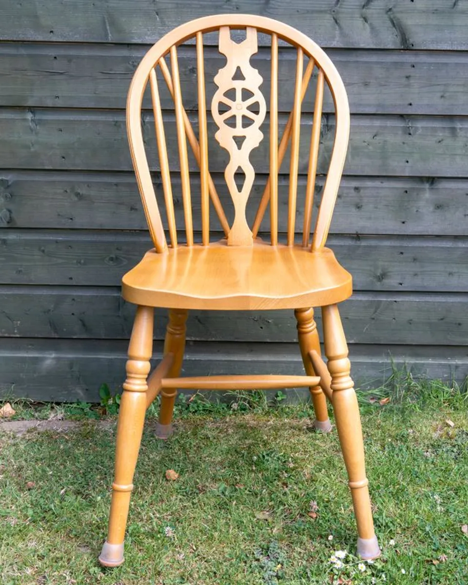 Quality pine dining set - Image 2