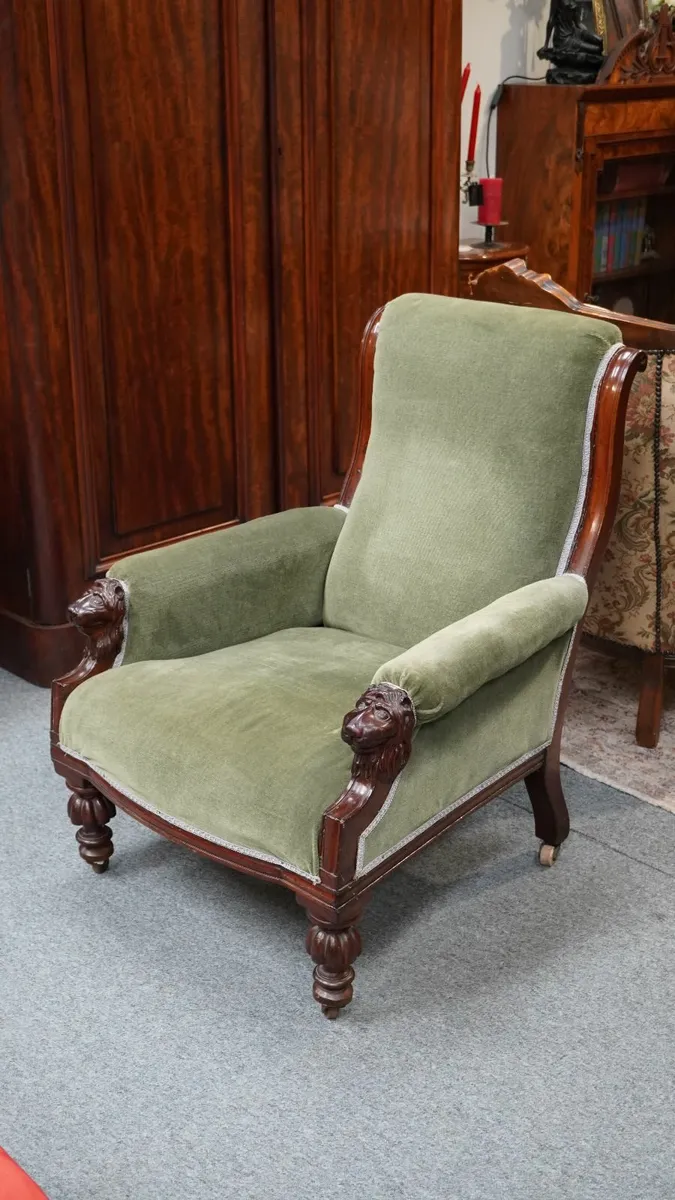 🪑 Victorian Scroll-Back Armchair - Image 3