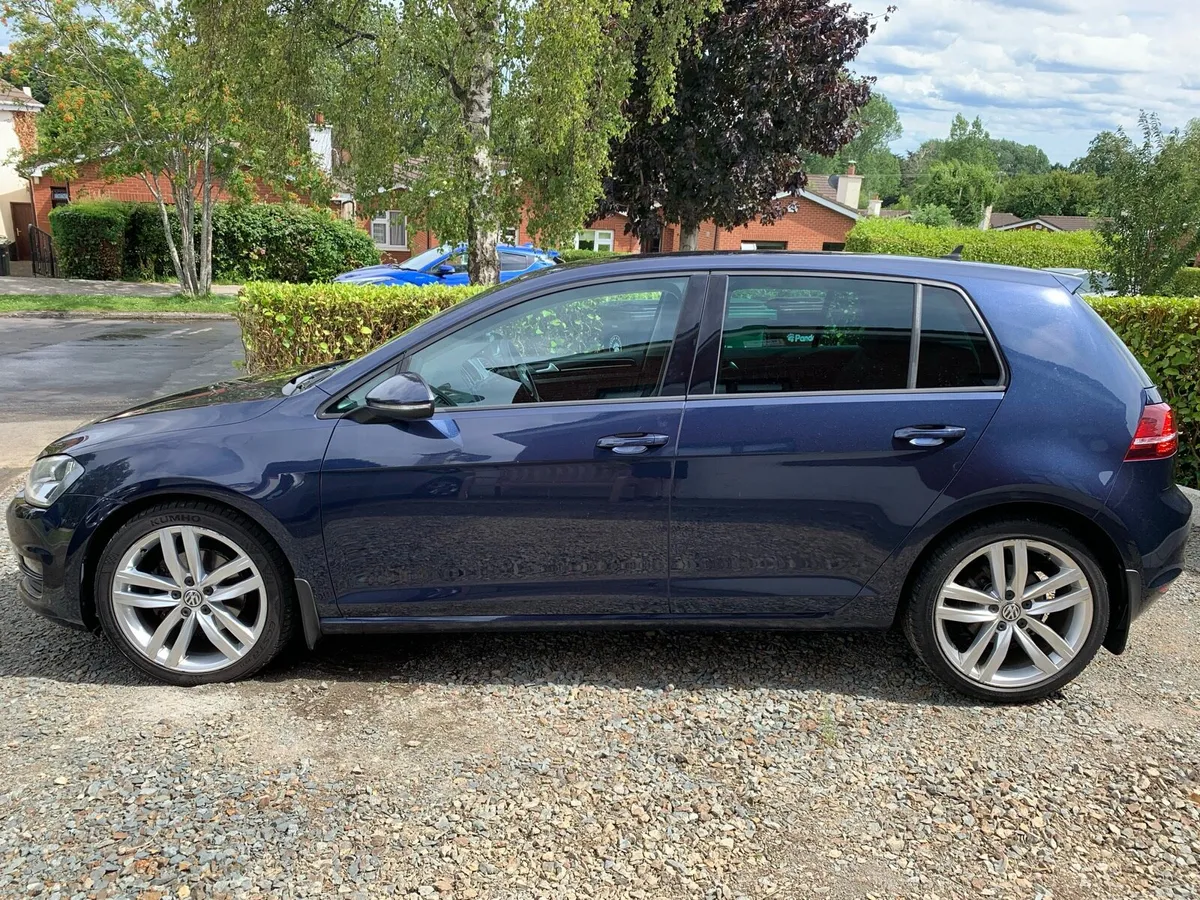 Golf 1.6TDI Highline, Low kms, Leather, New NCT. - Image 3