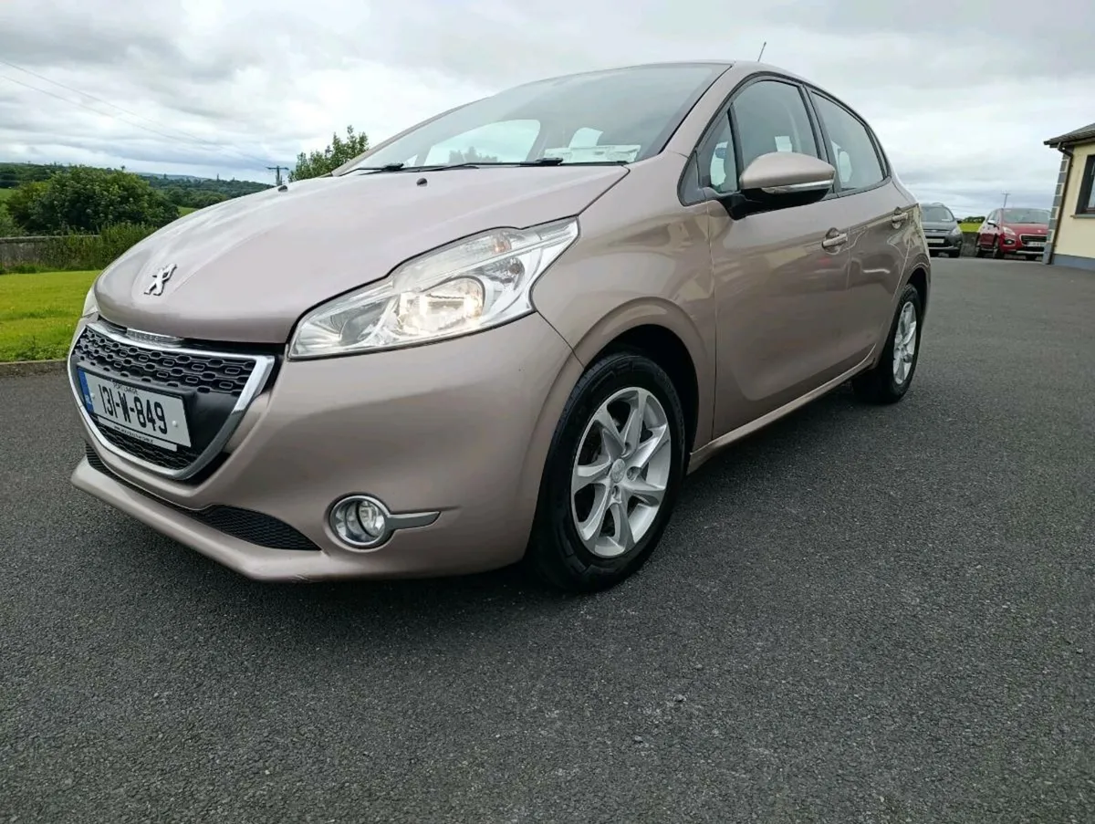 Peugeot 208 - Image 1