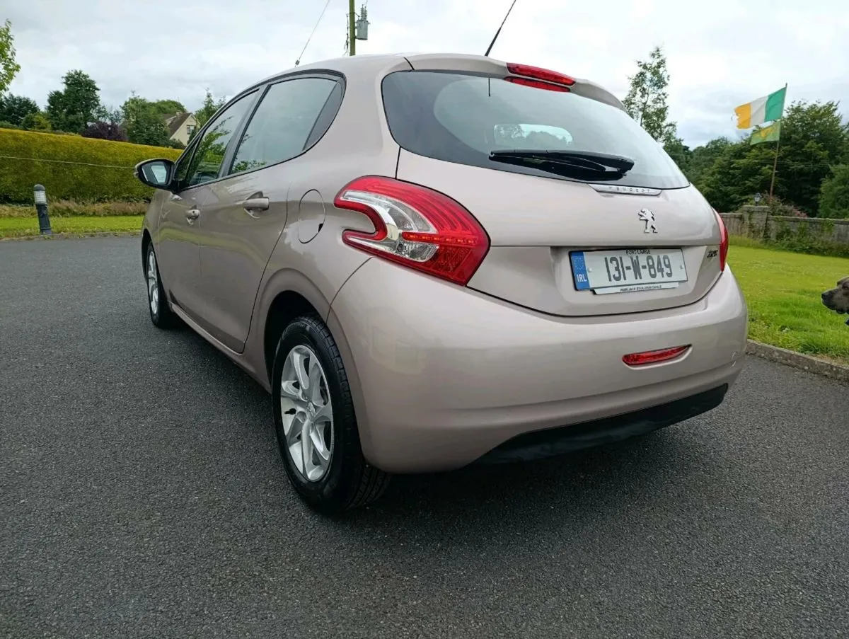 Peugeot 208 - Image 3