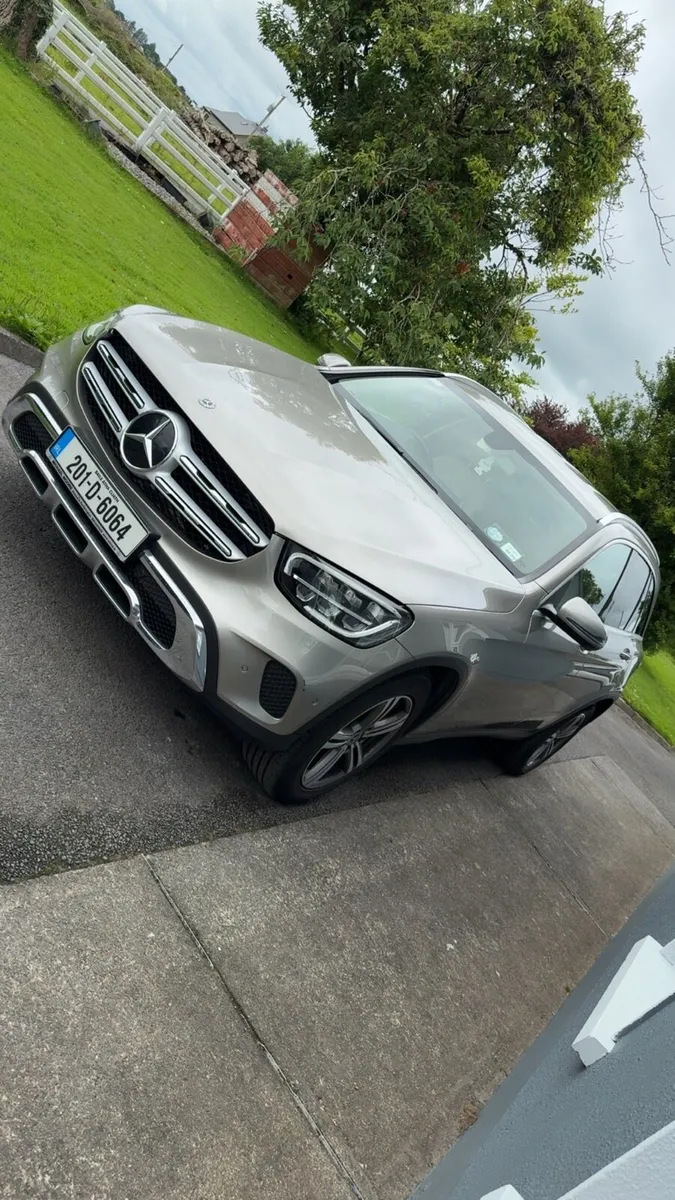 Mercedes - Image 1