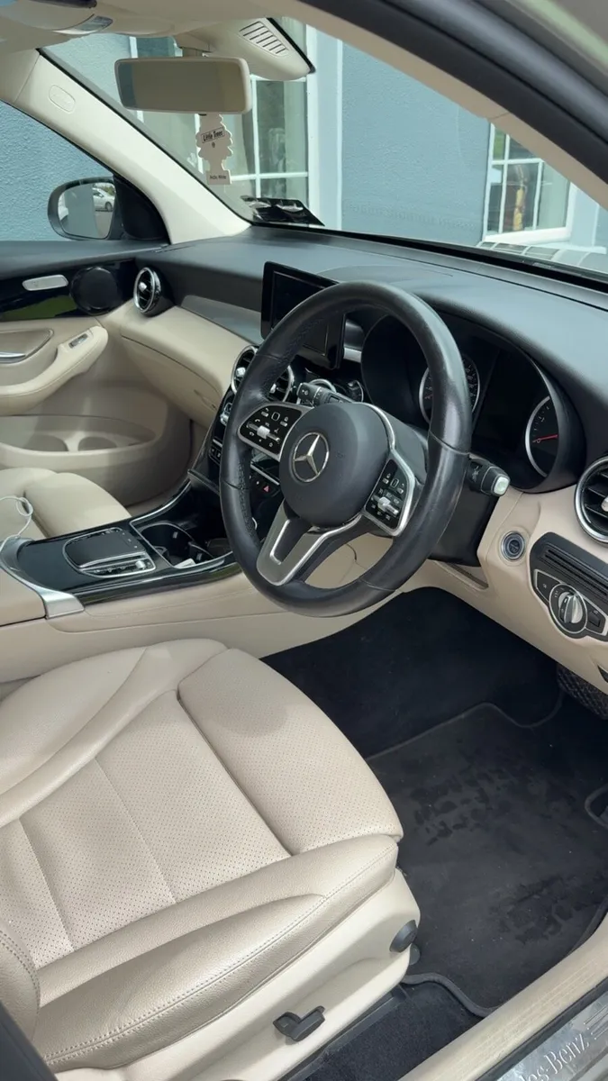 Mercedes - Image 4
