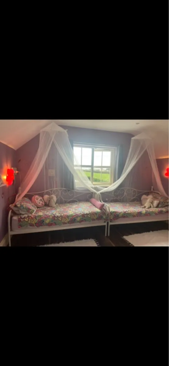 Single beds - Day beds