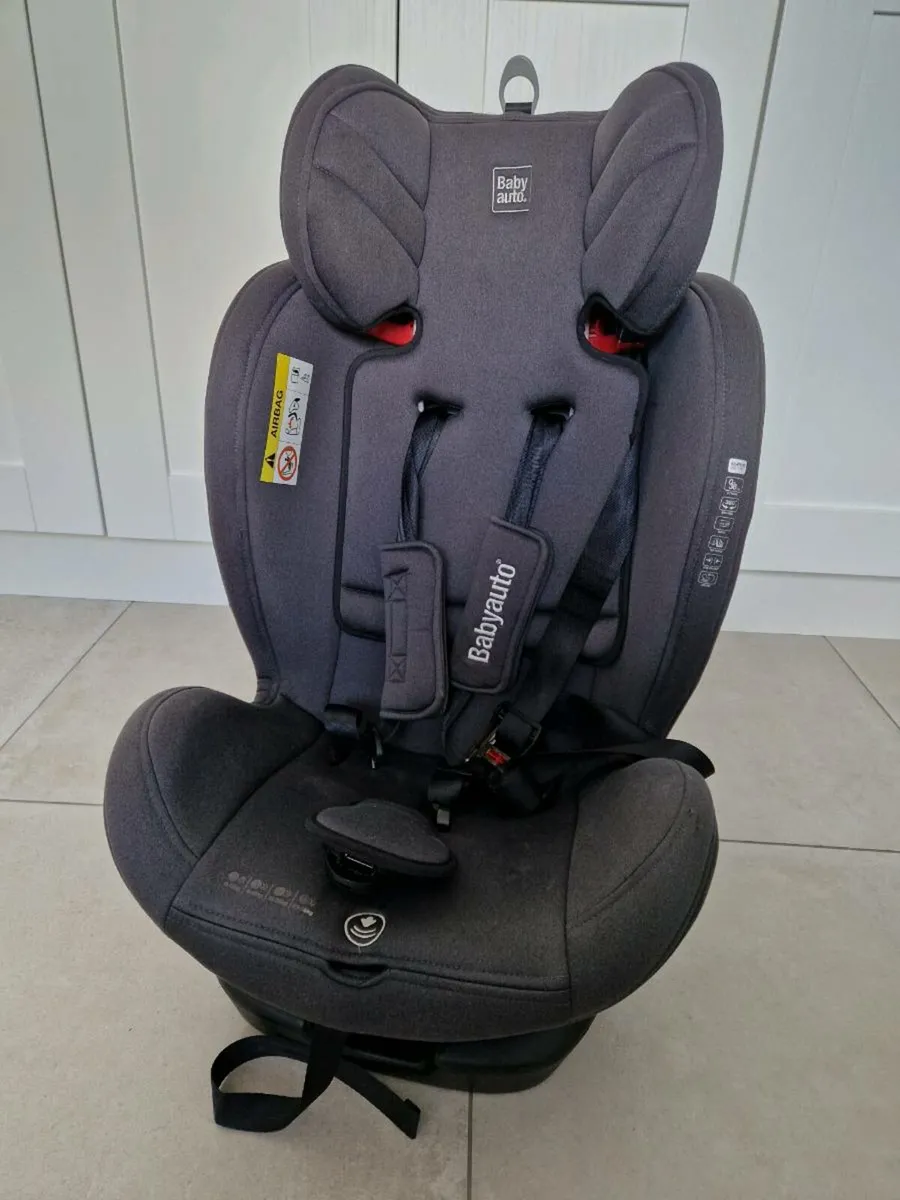Babyauto 360° Car Seat - Isofix - Like new - Image 1