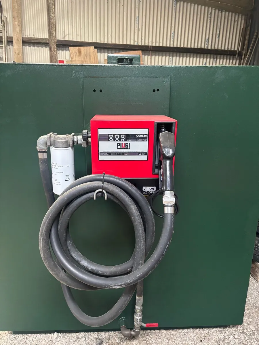 Bund diesel tank - Image 1