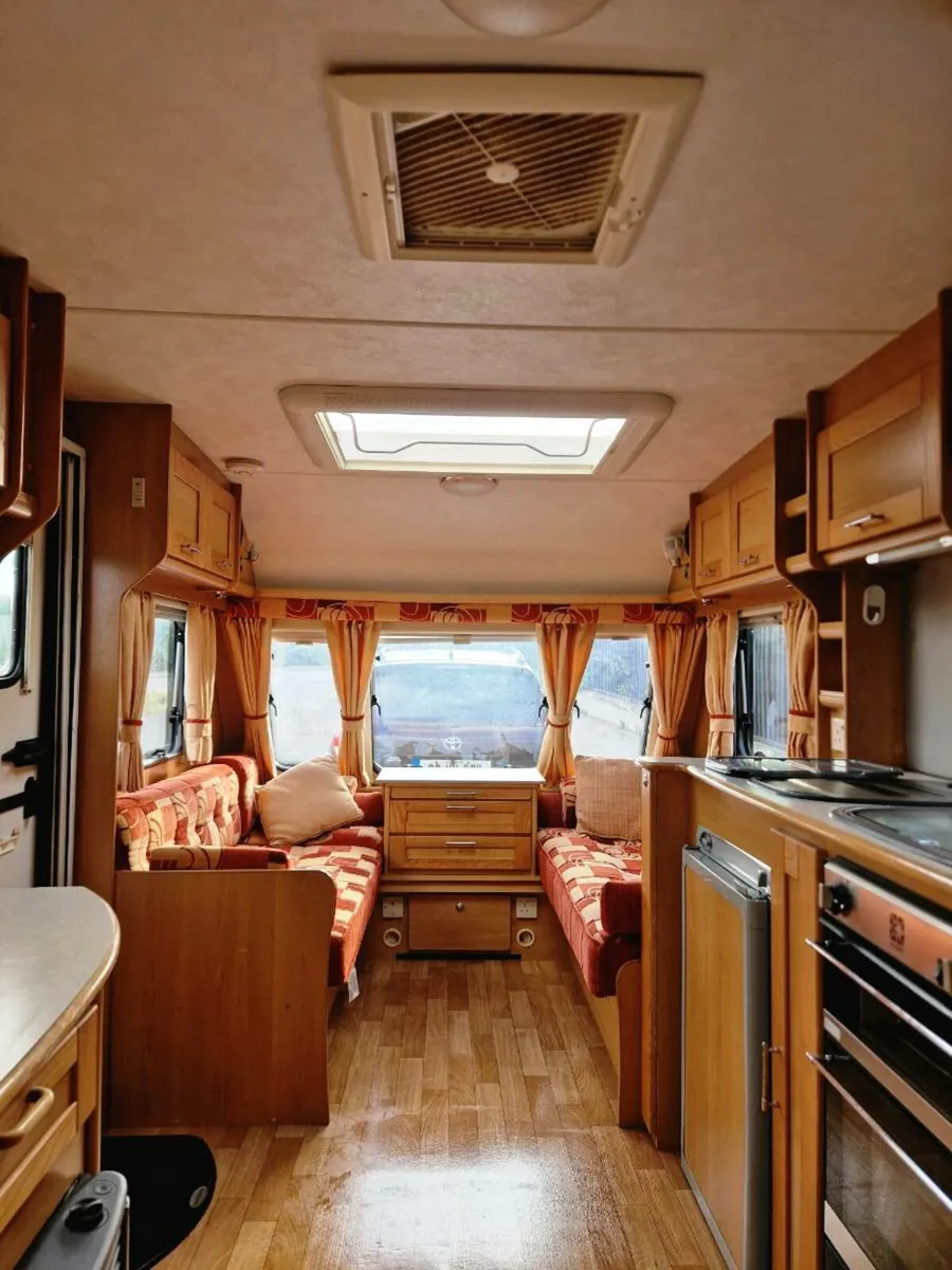 Caravan - Image 4