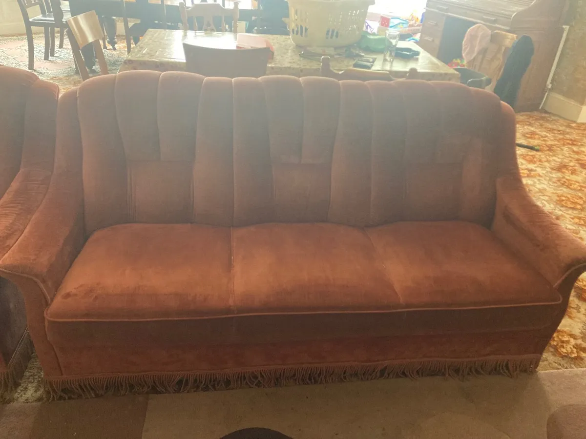 3 seater and 2 armchairs - Image 3