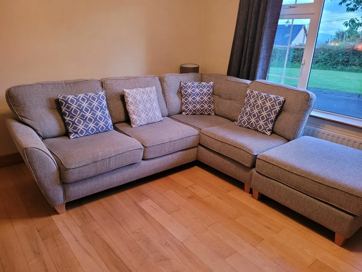 Couch - Image 1
