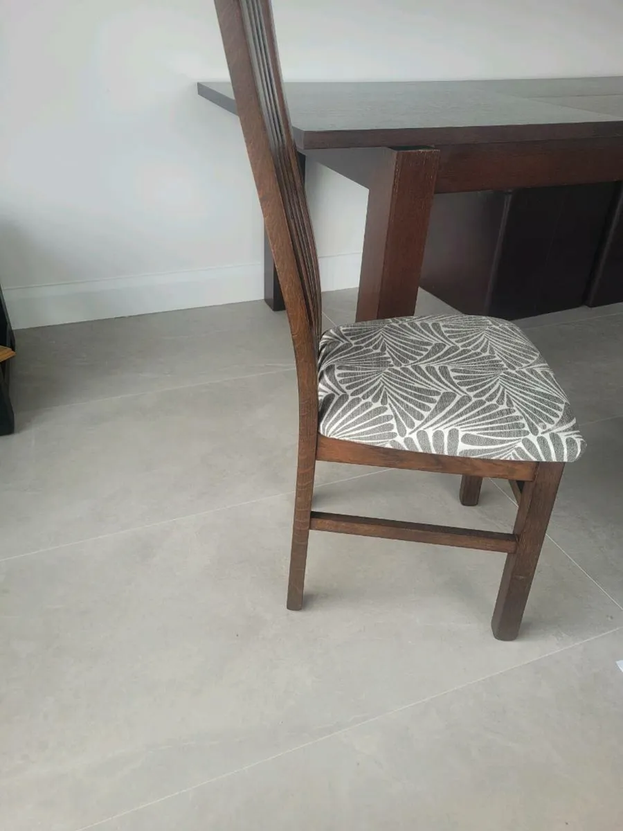 Dining table & chairs - Image 3