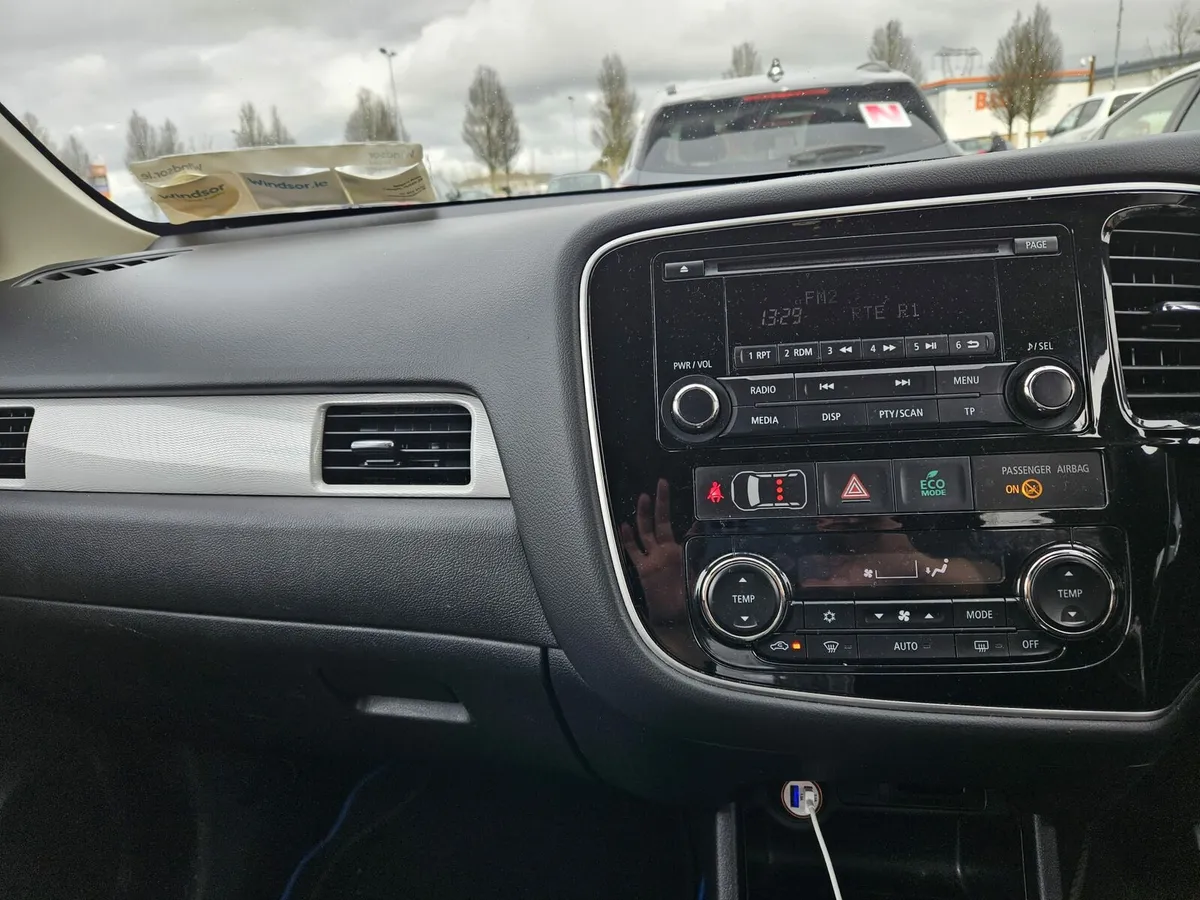 Mitsubishi Outlander 2015 - Image 4