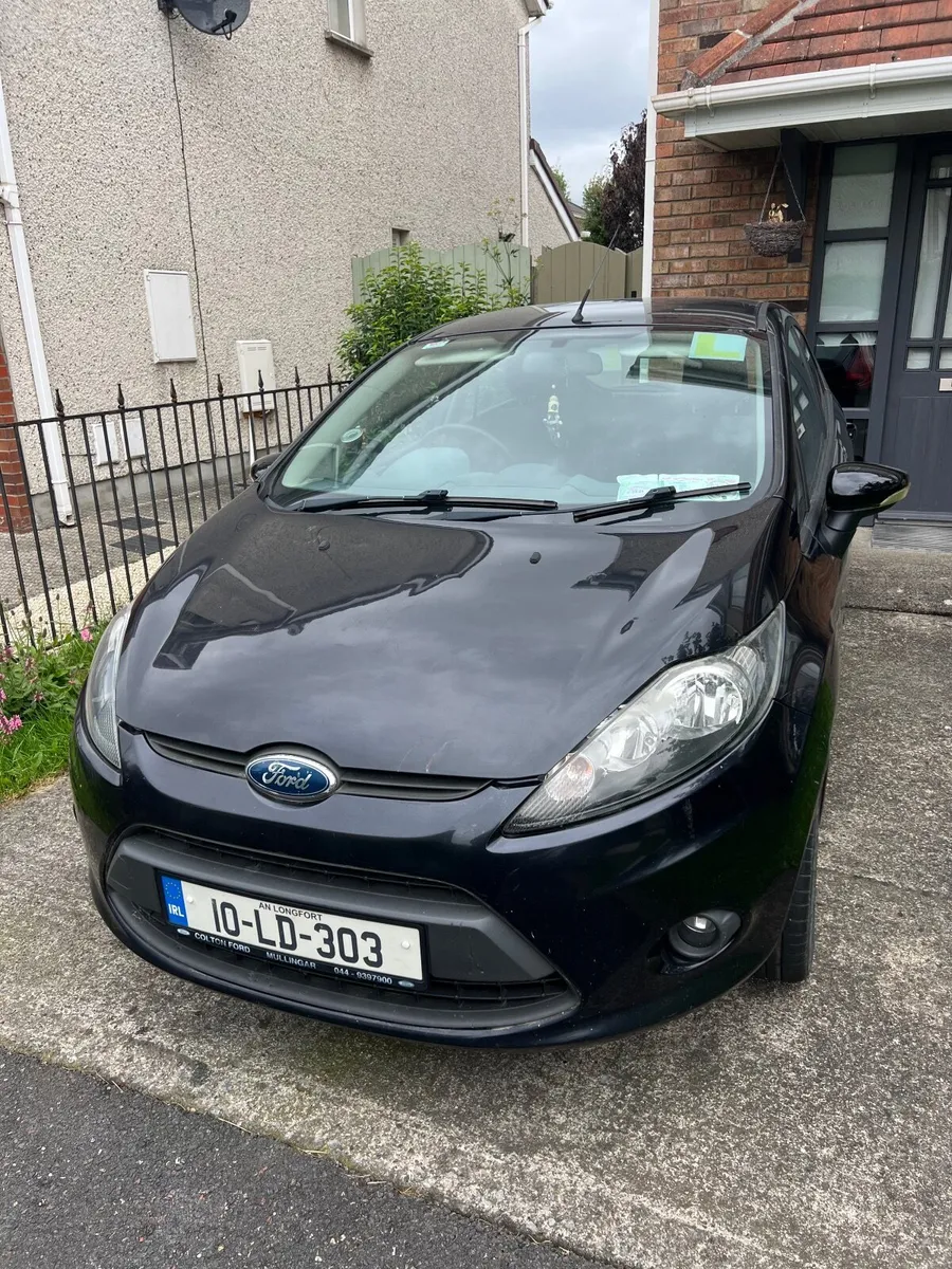 Ford Fiesta 2010 - Image 2