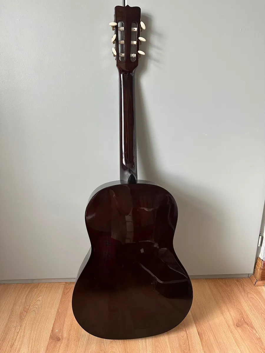 Classical guitar - Image 3