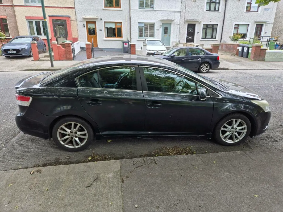 Toyota Avensis - Image 2