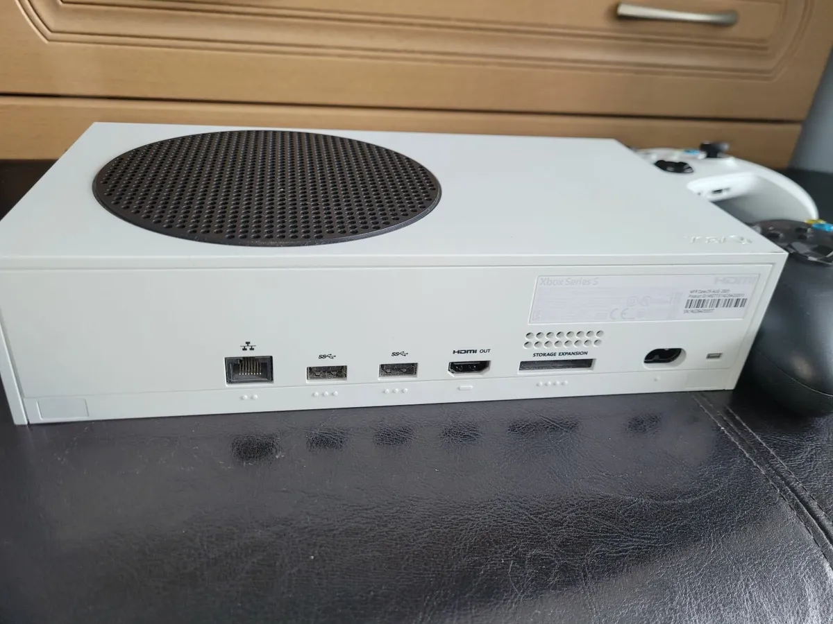 Xbox Series S - Image 2