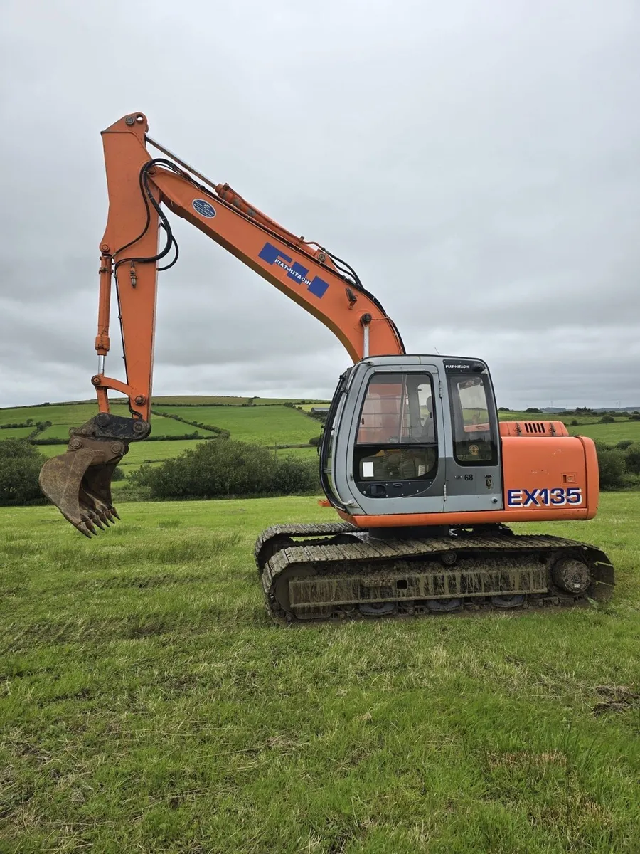 Hitachi EX135 - Image 2