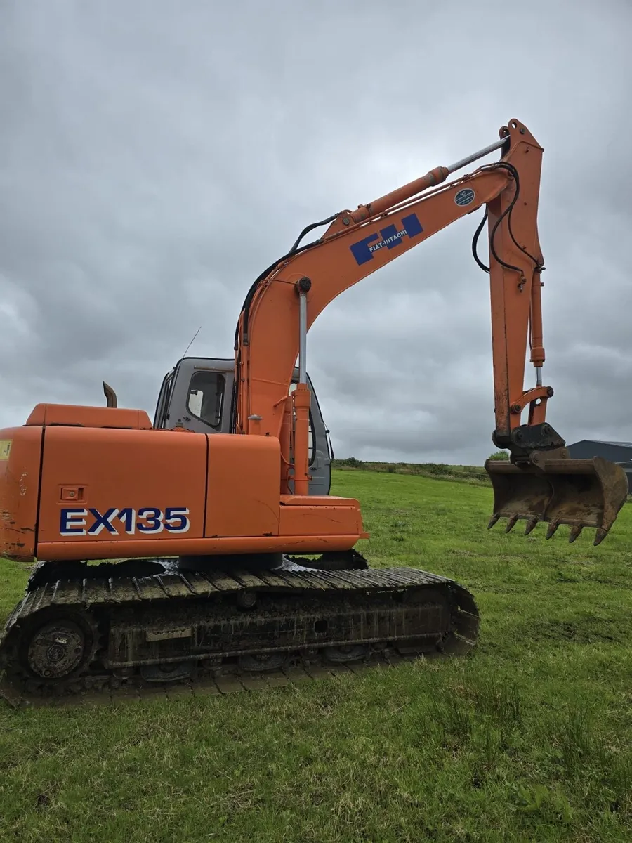 Hitachi EX135 - Image 3