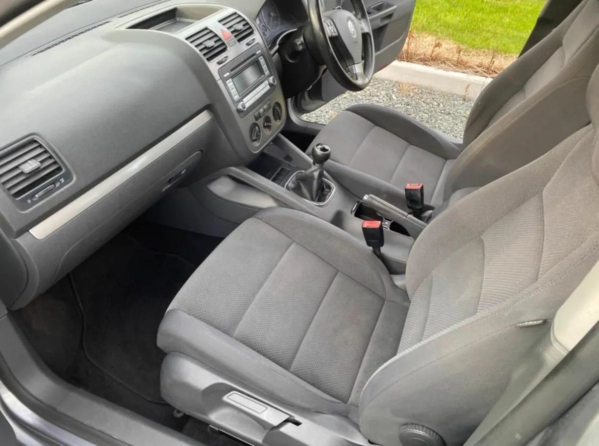 Volkswagen Golf 2009 - Image 4