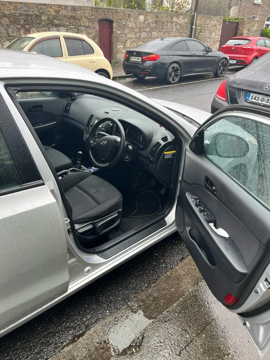 Car - Image 3