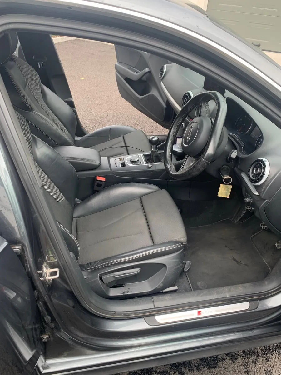 Audi A3 2016 - Image 2