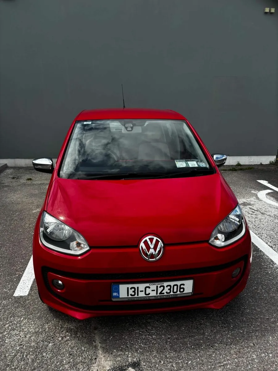 Volkswagen up! 2013 - Image 1