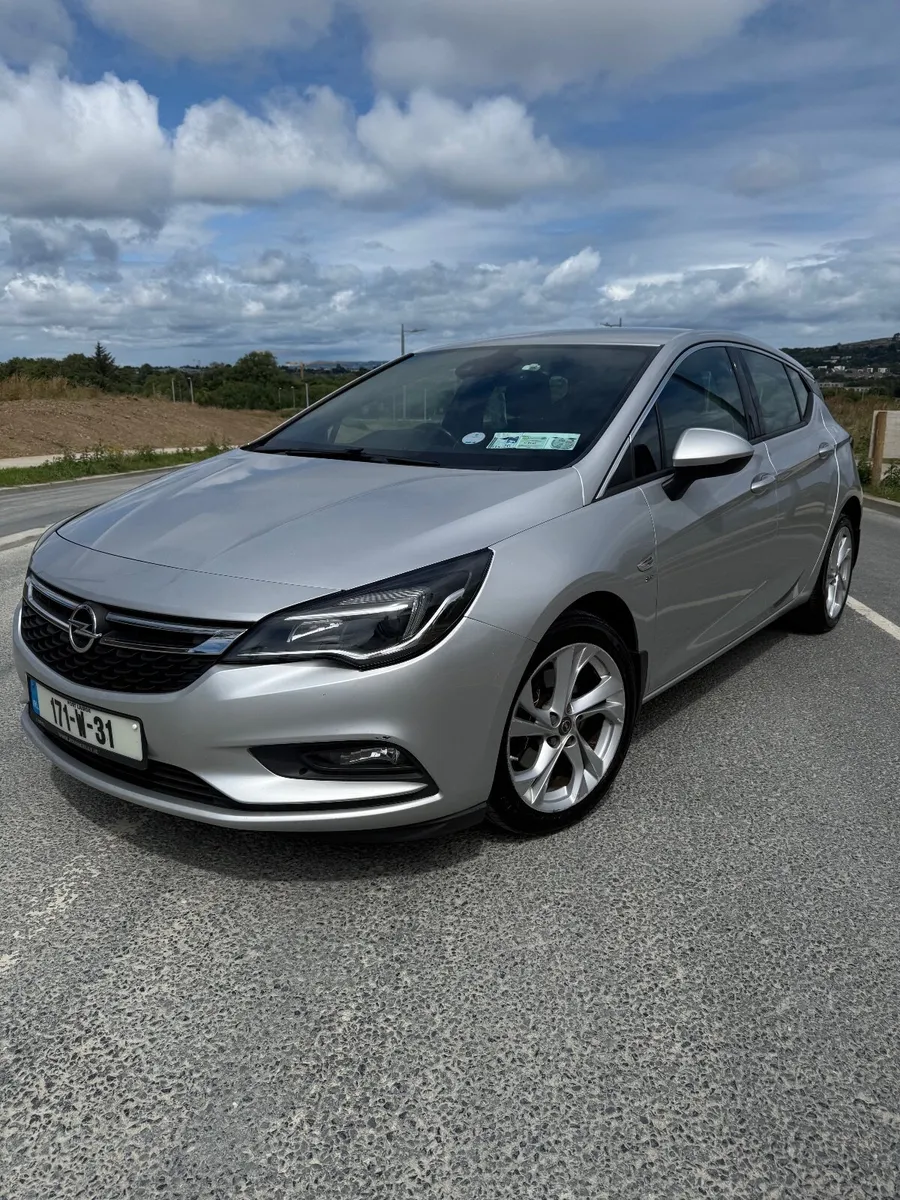 2017 Opel Astra SRI 1.6 CDTI - Image 1