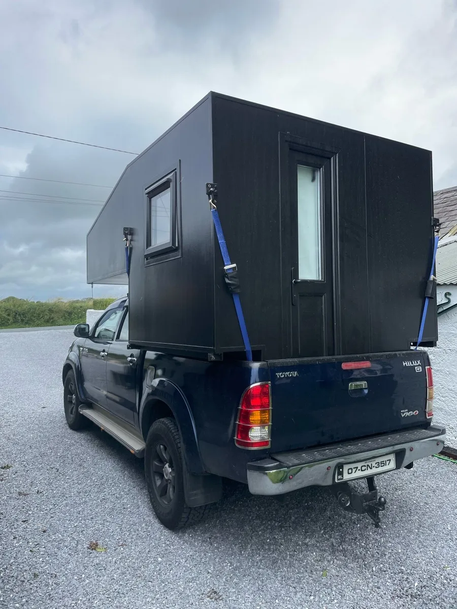 Demountable camper - Image 3