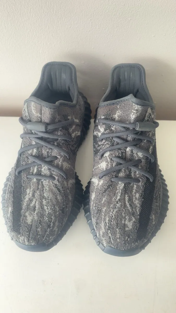 Yeezy 350 - Image 3