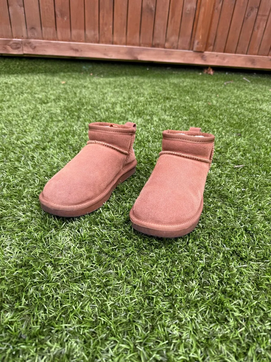 Ugg - Image 1