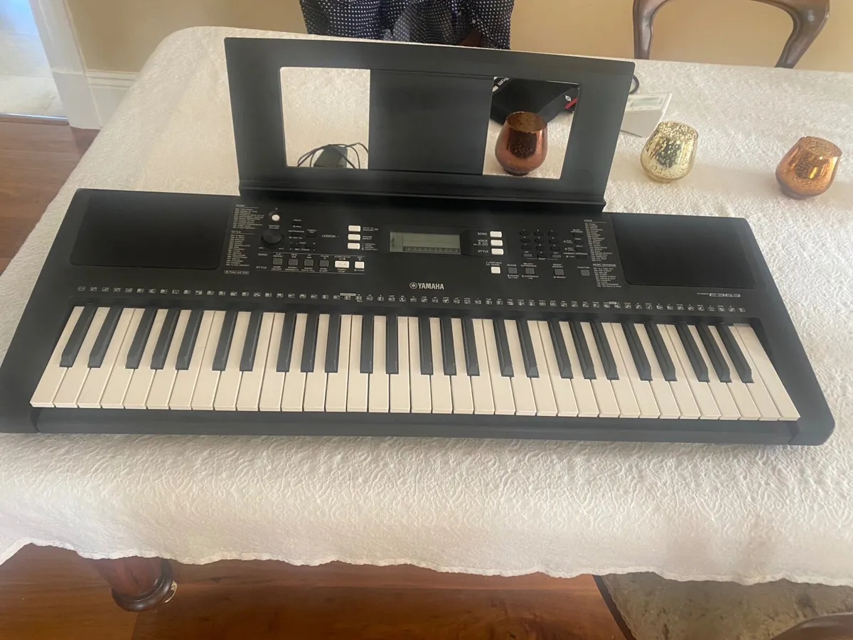 Yamaha Keyboard E363 - Image 2