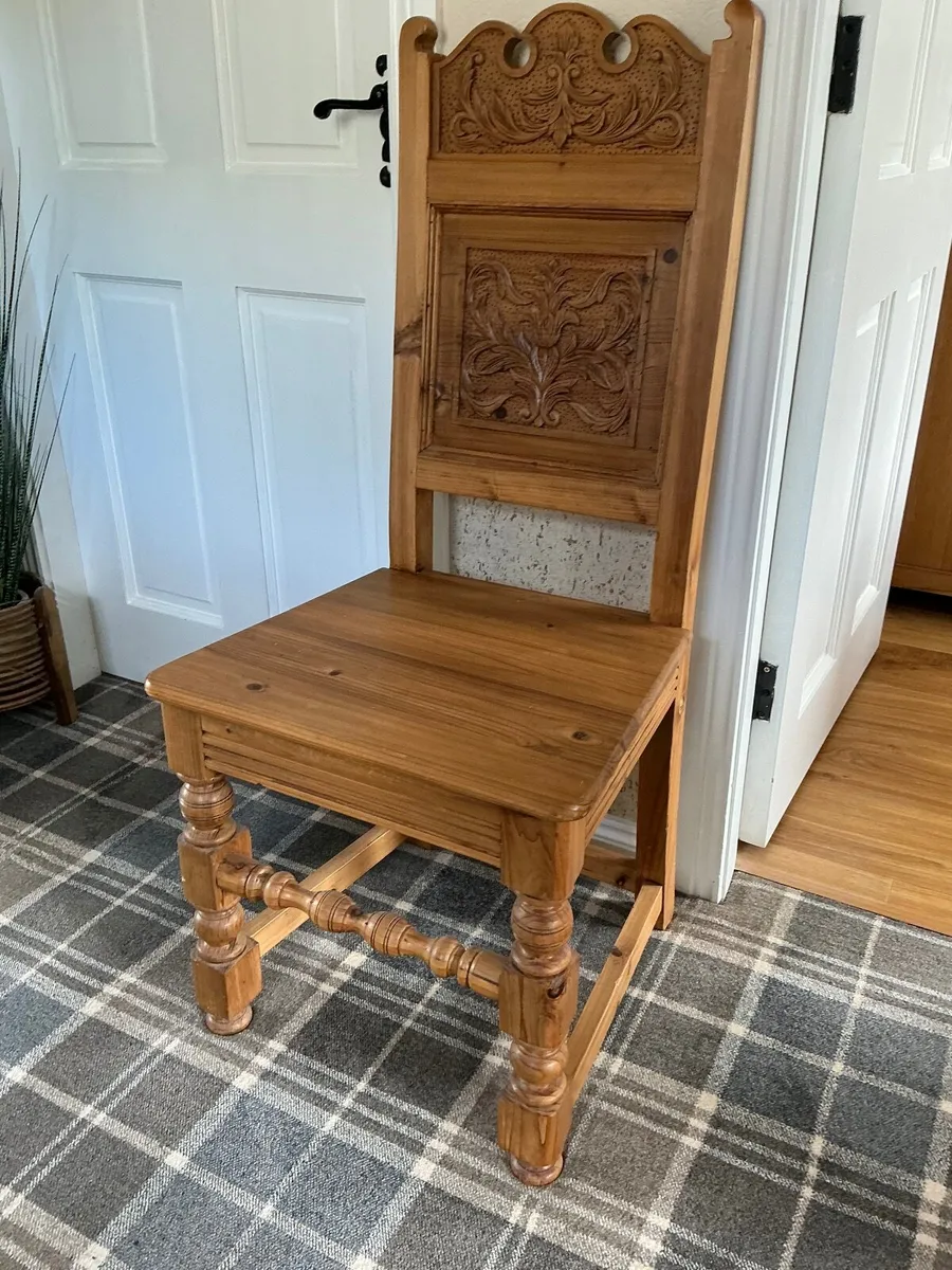 Chair suitable for hall r bedroom - Image 2