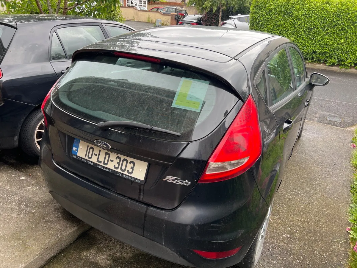 Ford Fiesta 2010 - Image 4