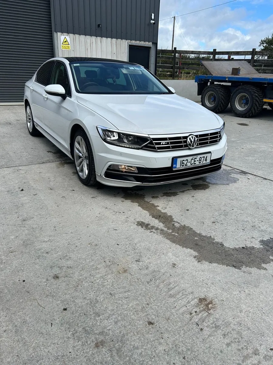 VW Passat R-line 2.0TDI M6F 150 HP - Image 4