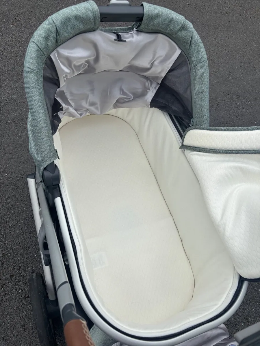 Baby travel system - Image 1