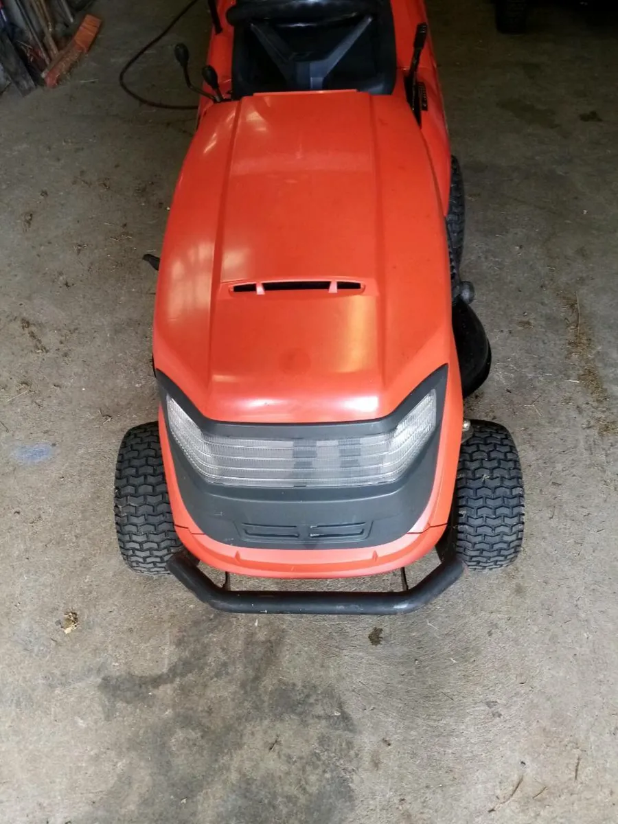 Oleo mac ride-on-mower - Image 2
