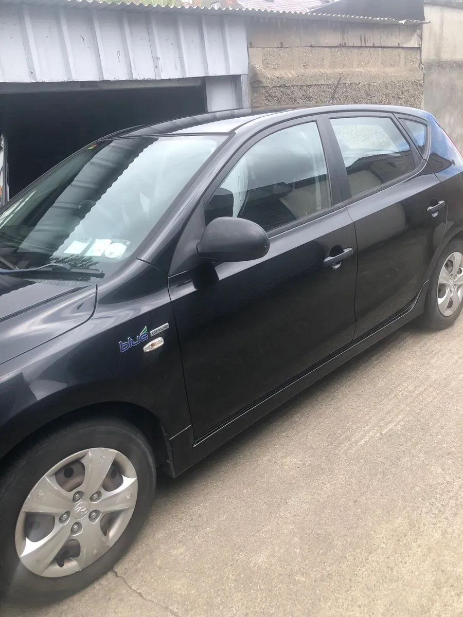 Hyundai i30 2011 1.6 diesel - Image 1