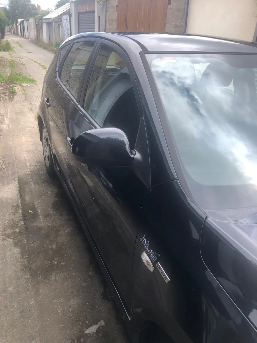Hyundai i30 2011 1.6 diesel - Image 3
