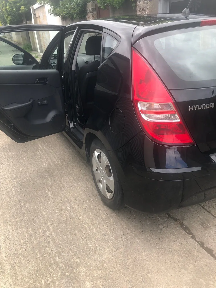 Hyundai i30 2011 1.6 diesel - Image 4