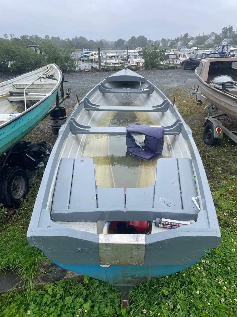 Boat  and trailer - Image 2