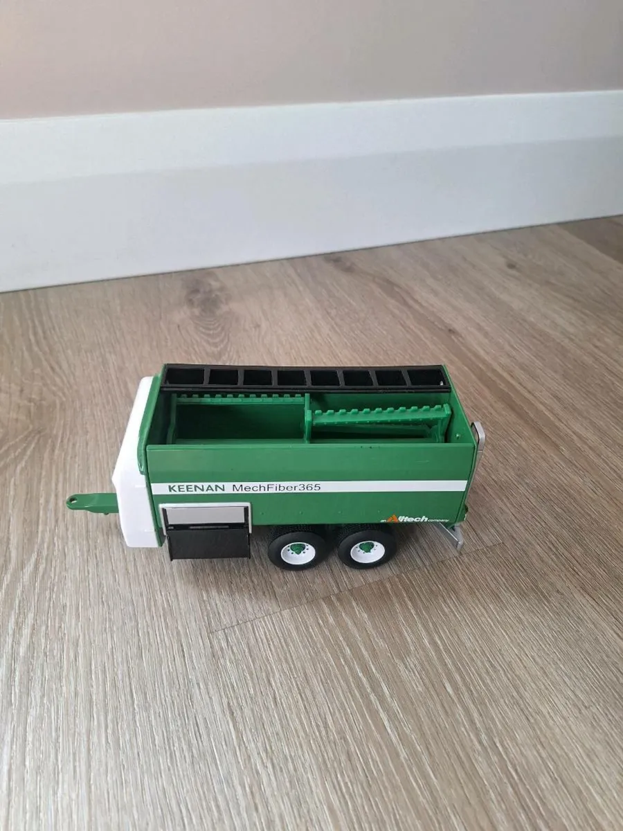 Farm toys - Image 1