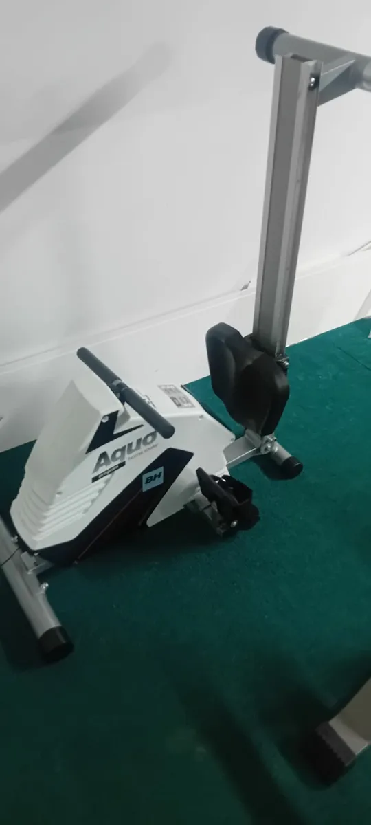 BH Aqua Program Rowing Machine - Image 3