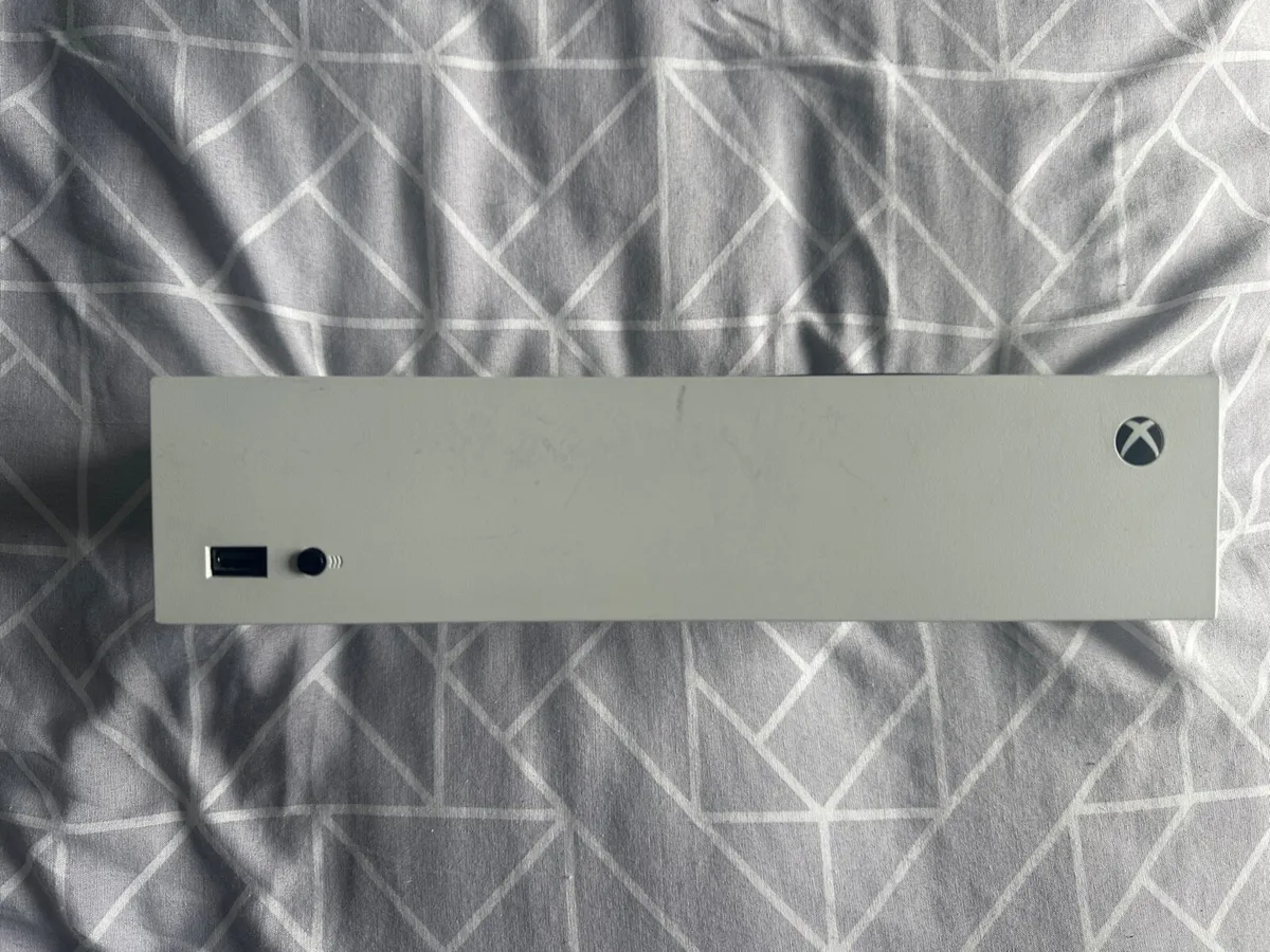 Xbox series s and controller - Image 2