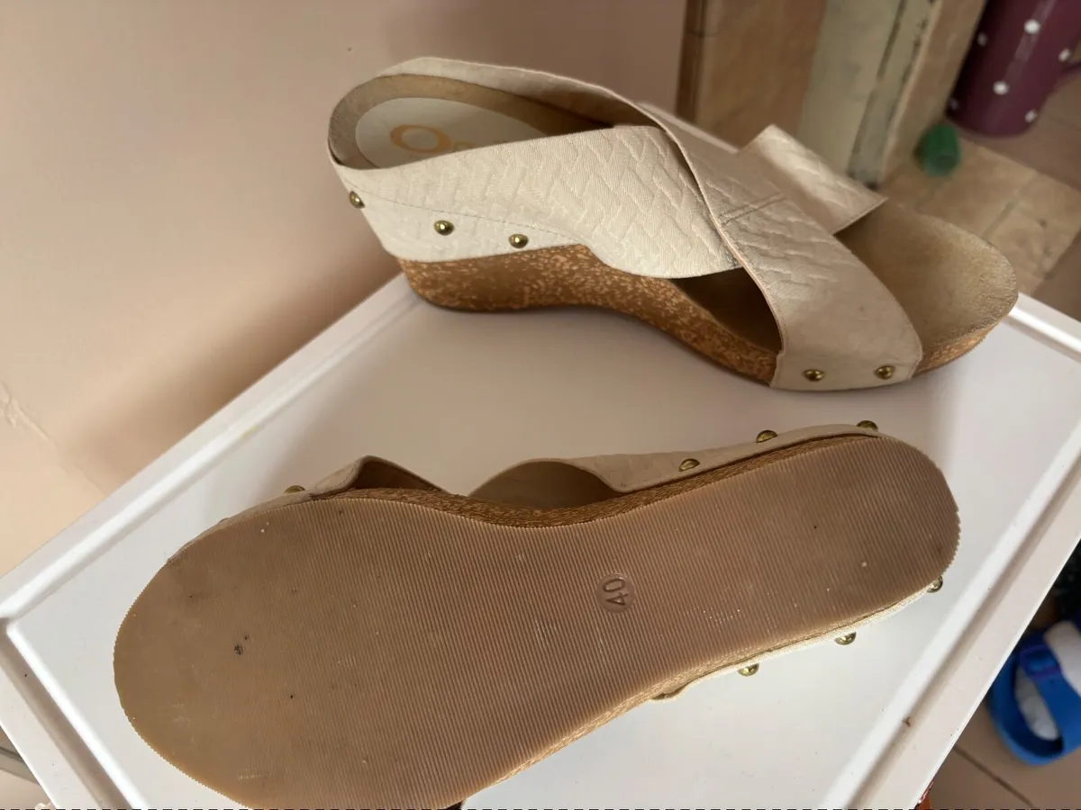 Shoes - Image 3